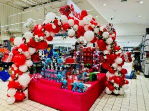 Arche en ballons rouge pour magasin